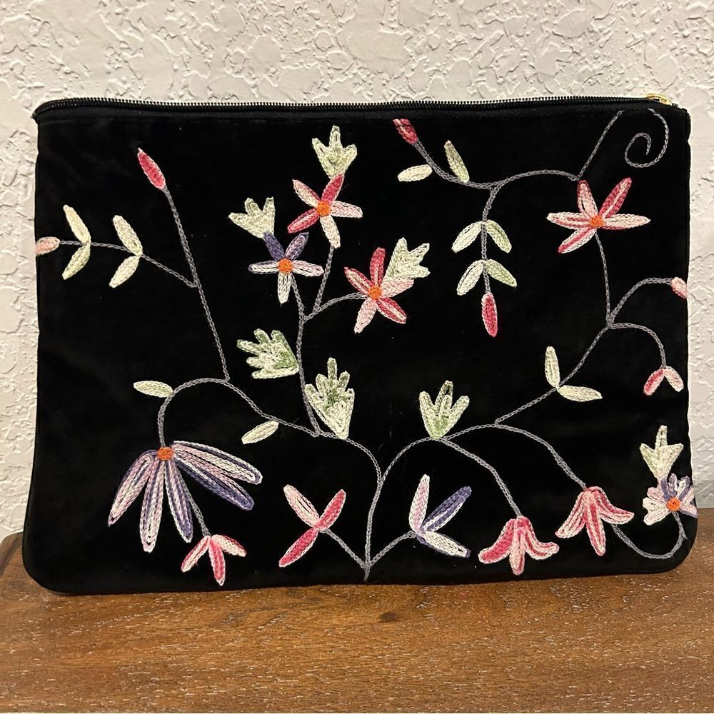 Americana by Sharif Velvet Floral Print Embroidered Zipper Closure Large Clutch